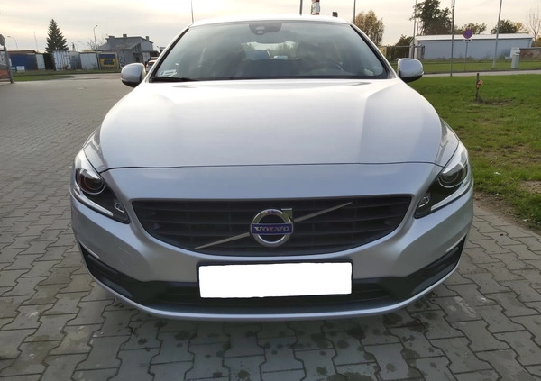 Volvo V60 cena 55000 przebieg: 64417, rok produkcji 2017 z Turek małe 154